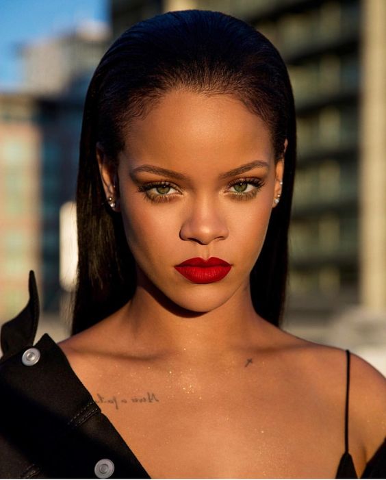 Paparazzi filmed Rihanna with bruises on her face. Blame the electric ...
